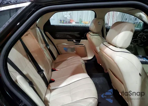 2013 Jaguar Xjl Portfolio z USA, uszkodzony, nr VIN SAJWJ2GD2D8V49395